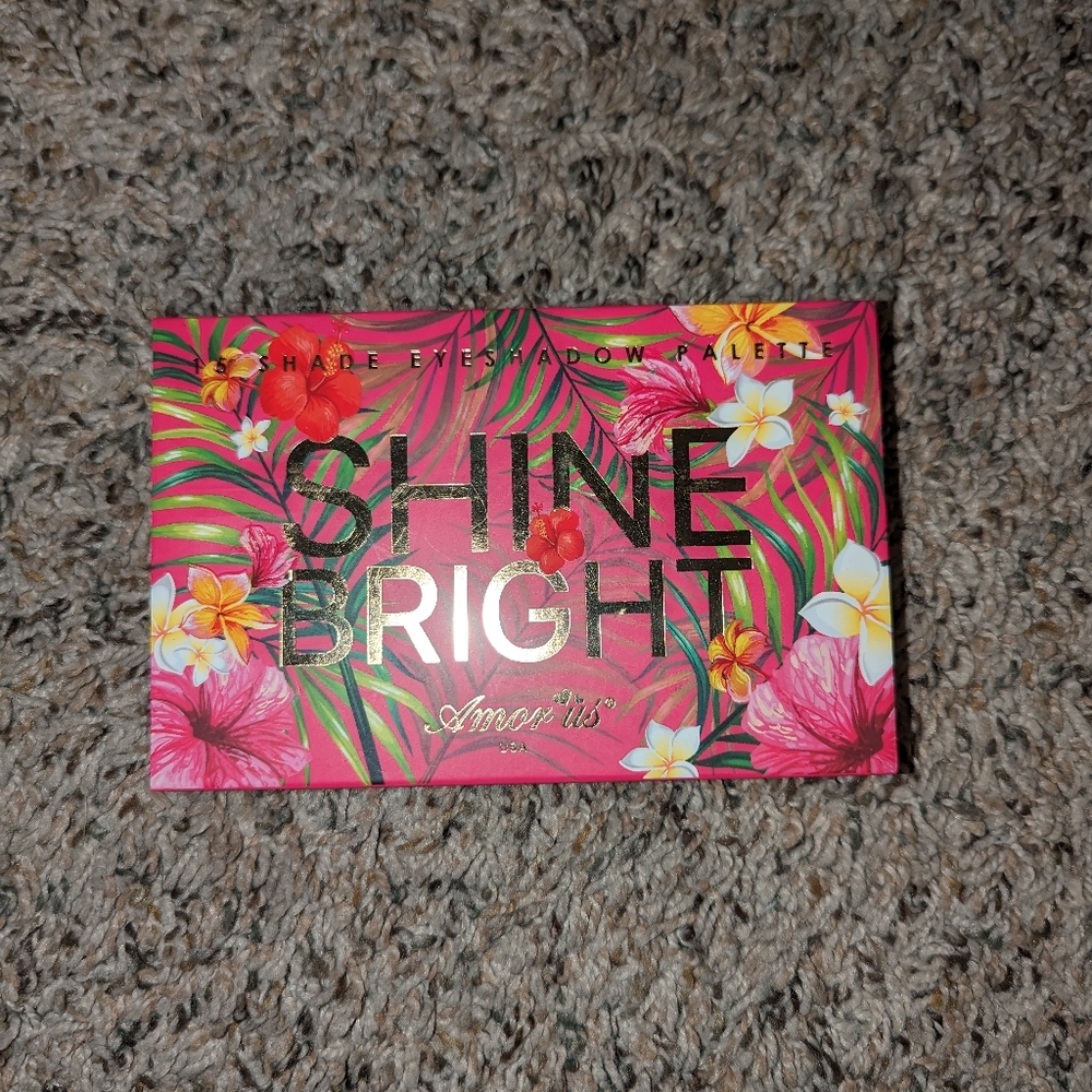 Shine bright amor us pallet